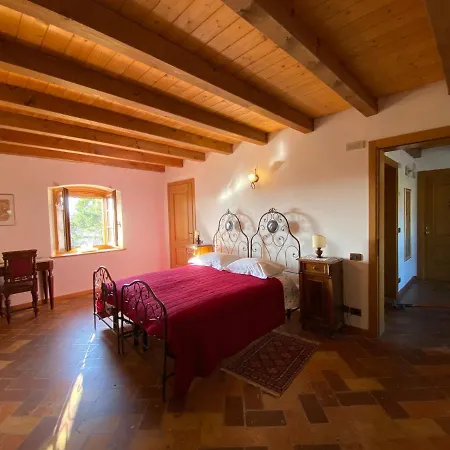 All'antica Scuderia Del Castello Farm stay