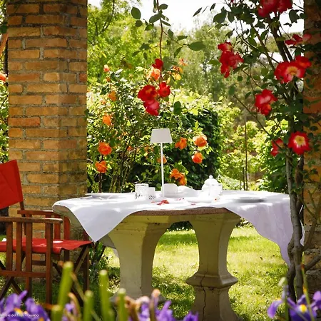 Farma All'antica Scuderia Del Castello