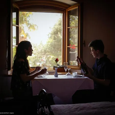 All'antica Scuderia Del Castello Farma *