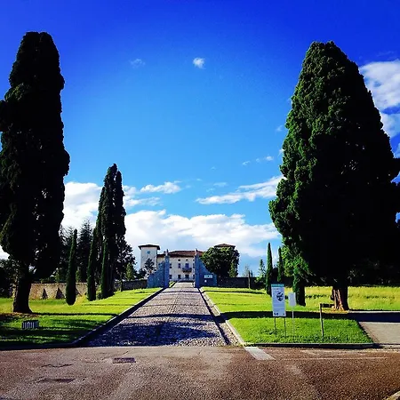 All'antica Scuderia Del Castello Maiano (Friuli Venezia Giulia)
