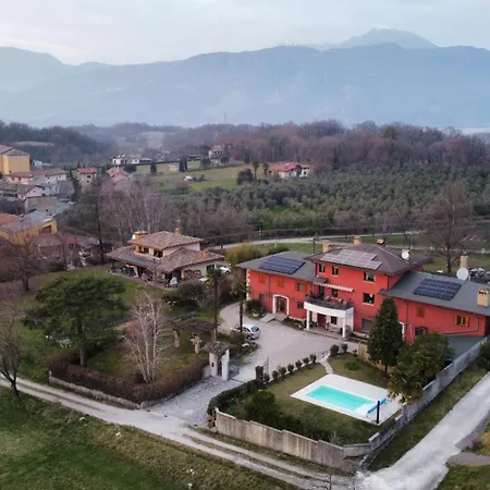 Vakantieboerderij All'antica Scuderia Del Castello *