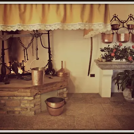 All'antica Scuderia Del Castello *